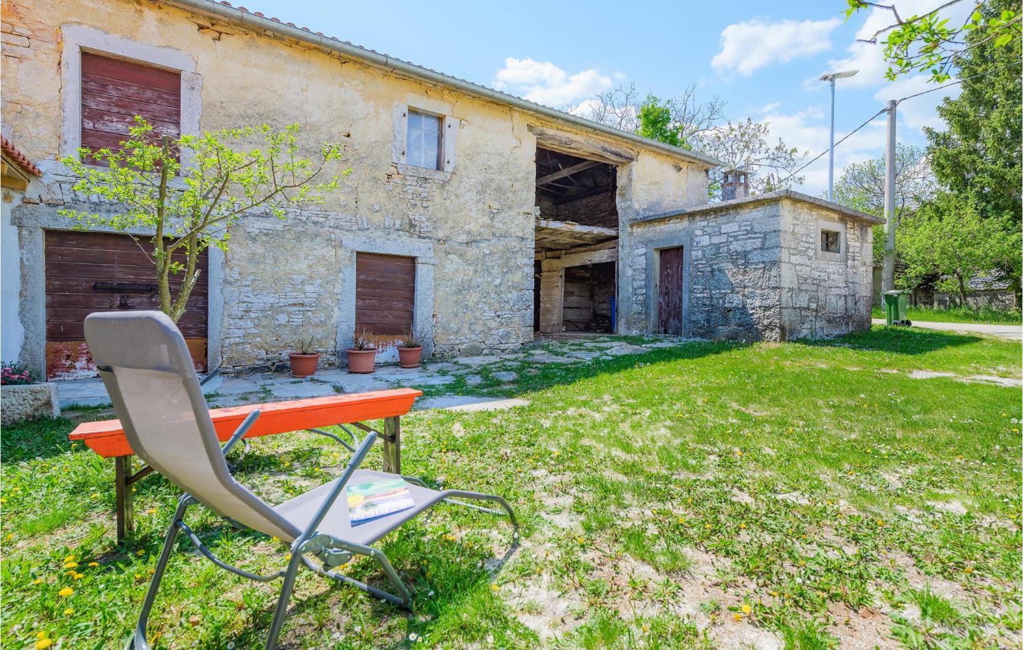 Cozy Home In Pazin With House A Panoramic View Eksteriør bilde