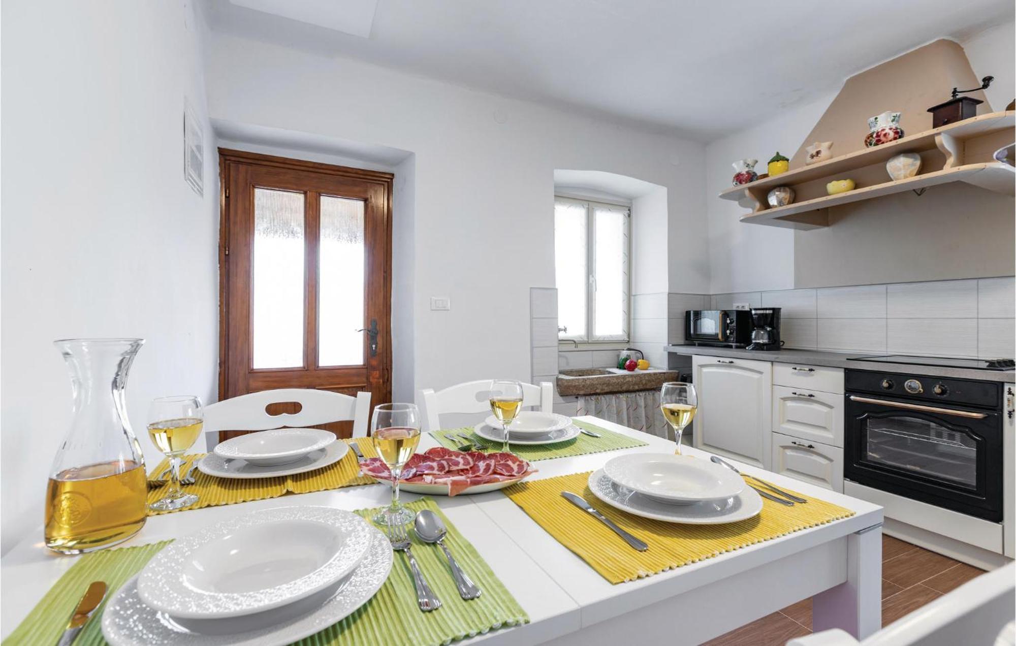Cozy Home In Pazin With House A Panoramic View Eksteriør bilde